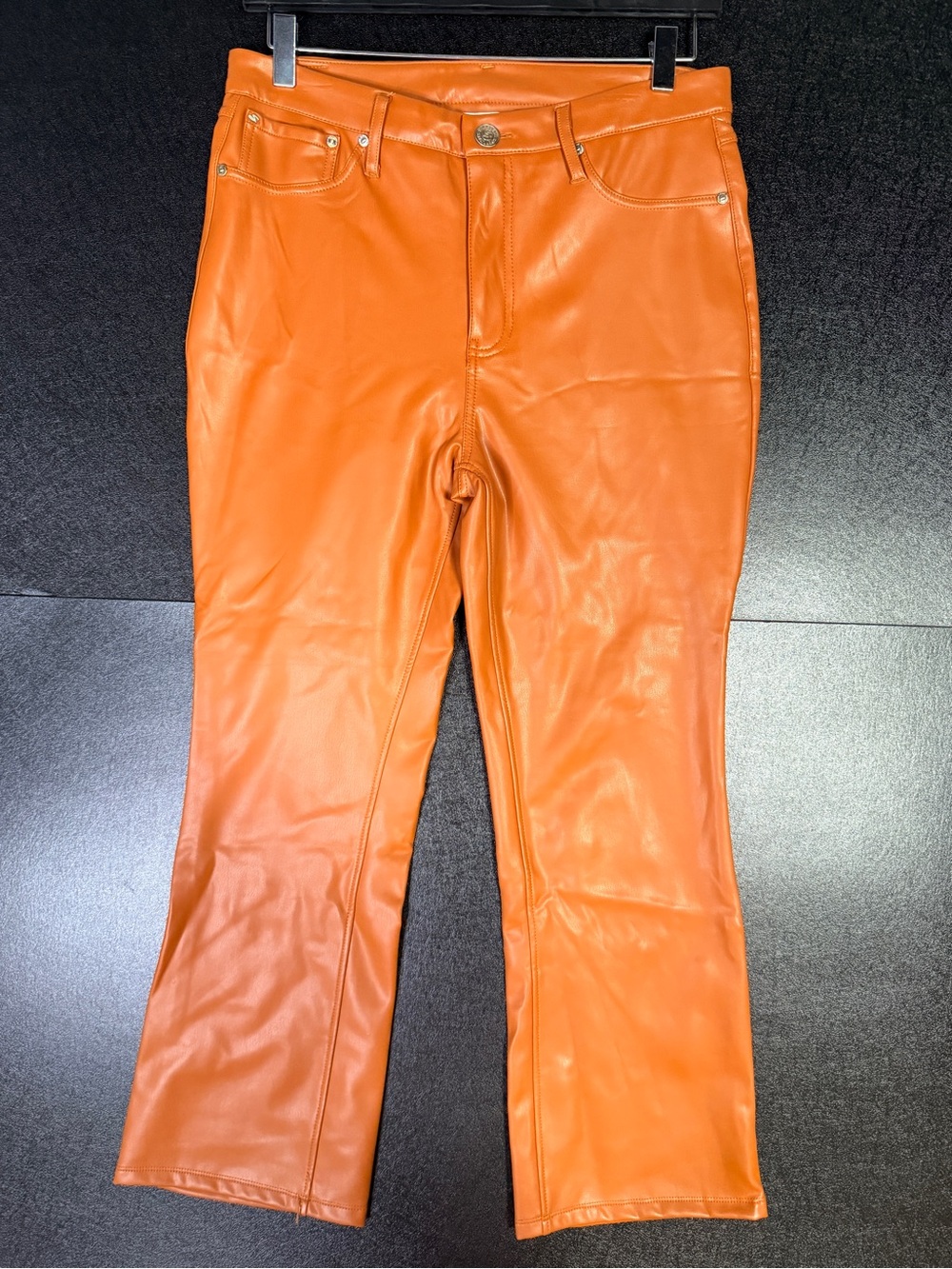 Seven7 FAUX LEATHER CROPPED PANT size 8
